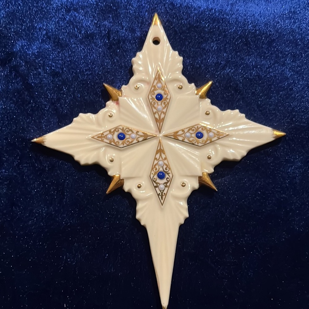 Lenox China Jewels Nativity Star of Bethlehem Ornament - Picture 2 of 11